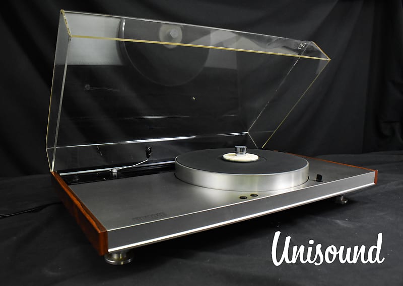 Luxman PD444 Turntable Record Player Direct Drive in Very Good Condition