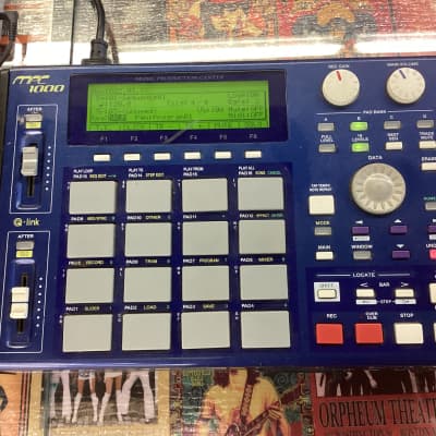 Akai MPC1000 Music Production Center | Reverb