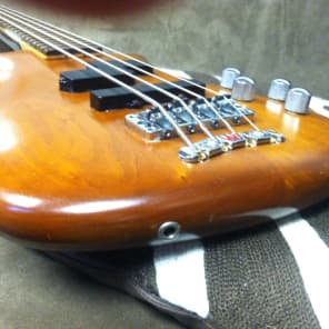 Warwick Streamer Bolt On 1996 Natural French Cherry Made in