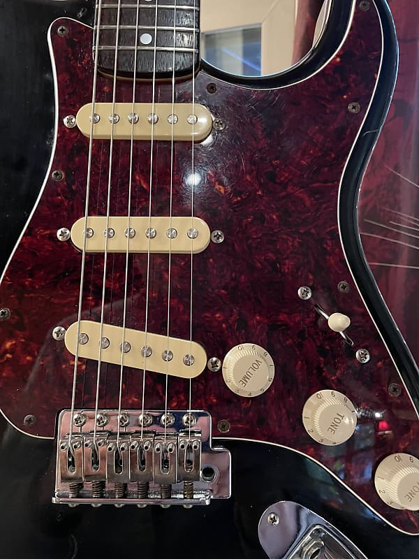 Fender Standard Stratocaster with Vintage Tremolo 1991 - 1997 | Reverb