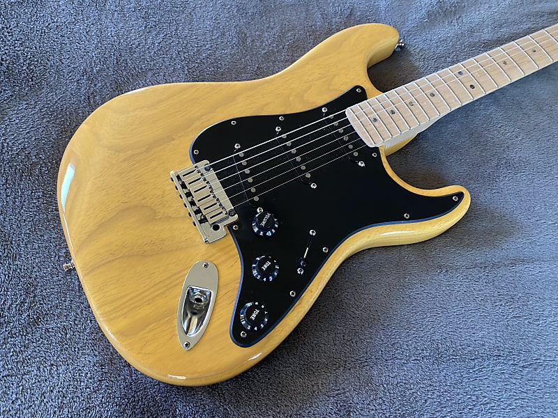 2008 Fender American Deluxe Ash Stratocaster Maple Fretboard - Butterscotch Blonde - Free Pro Setup image 1