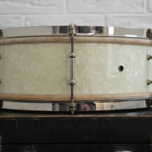 Vintage 1920s 1930s Ludwig 14x5 Universal Snare Drum White Avalon Marine Pearl image 7