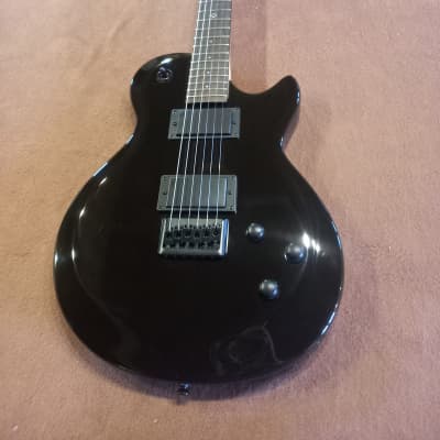 Guitare Lag Imperator 100 BLK en parfait état for sale