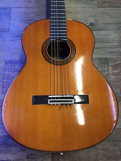 Yamaha G 235 II Classical Guitar Cedar Top Reverb