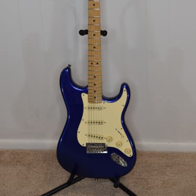 Fender American Standard Stratocaster - 2012 - Mystic Blue - USA - w/ Deluxe Fender Travel Case image 2