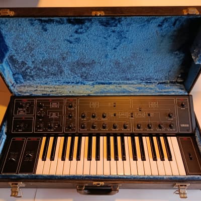 Yamaha CS-10 with Original Case