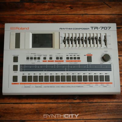 Roland TR-707 Rhythm Composer 1985 - White
