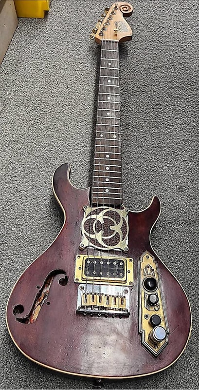 Postal 24" scale electric guitar with built in speaker image 1