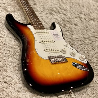 Fender Japan Traditional II Late 60s Stratocaster with RW FB in 3 