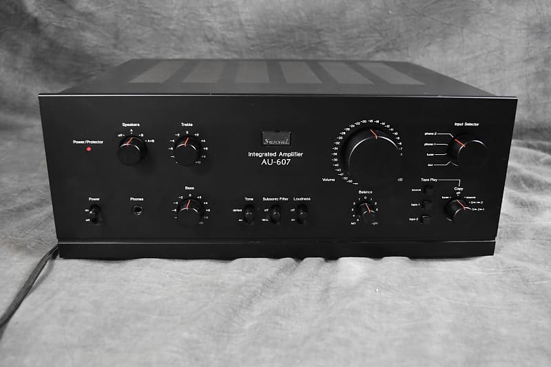 Sansui AU-607 Integrated Amplifier in Very Good Condition [Japanese Vintage]