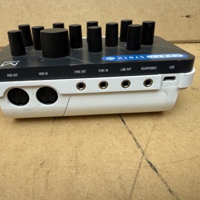Modal Electronics CRAFTsynth Monophonic Virtual Analogue Wavetable Synthesizer 2018 - 2020 - White image 3