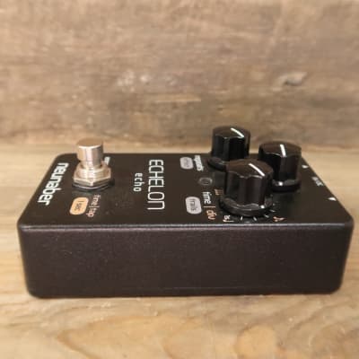 Neunaber Echelon Echo Delay V2 (New in Box with Case Candy) image 5