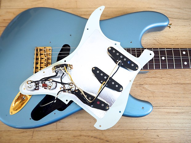 1996 Fender Stratocaster 1960 Custom Shop Limited Run Ice Blue w/ Gold  Hardware & Hardshell Case