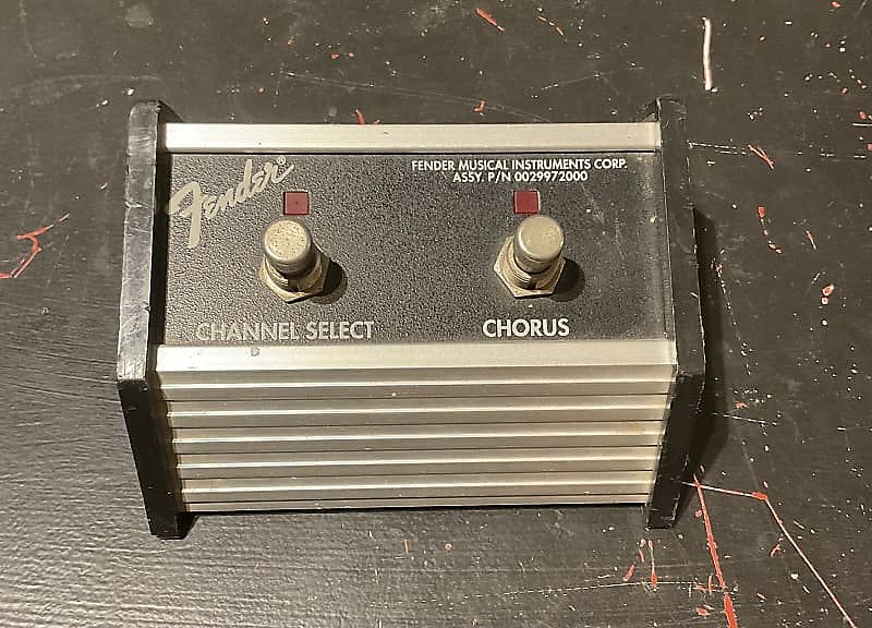Fender 2-Button Footswitch Chorus/Channel Select image 1