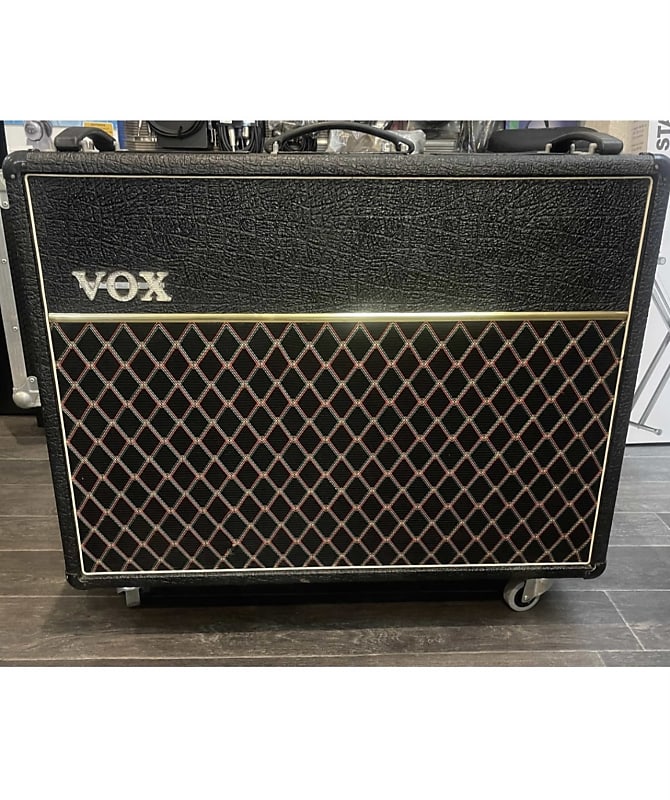 Vox AC30TBR Model 1007 Top Boost 3-Channel 30-Watt 2x12