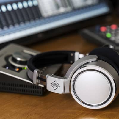 Neumann NDH 20 Closed Back Monitoring Professional Studio Headphones Gaming, Mixing, Mastering, Video or Audio Production, 3M straight cable w 1’8” stereo connector and 1/4” adaptor, Nickle, Large image 3