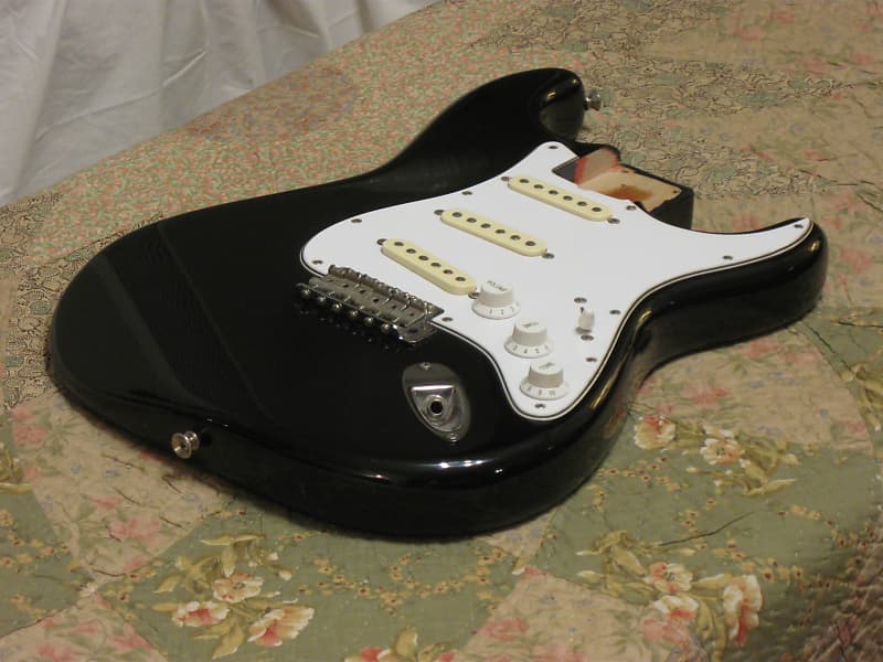 Vintage Fender Japan Stratocaster 62 Reissue Loaded Guitar