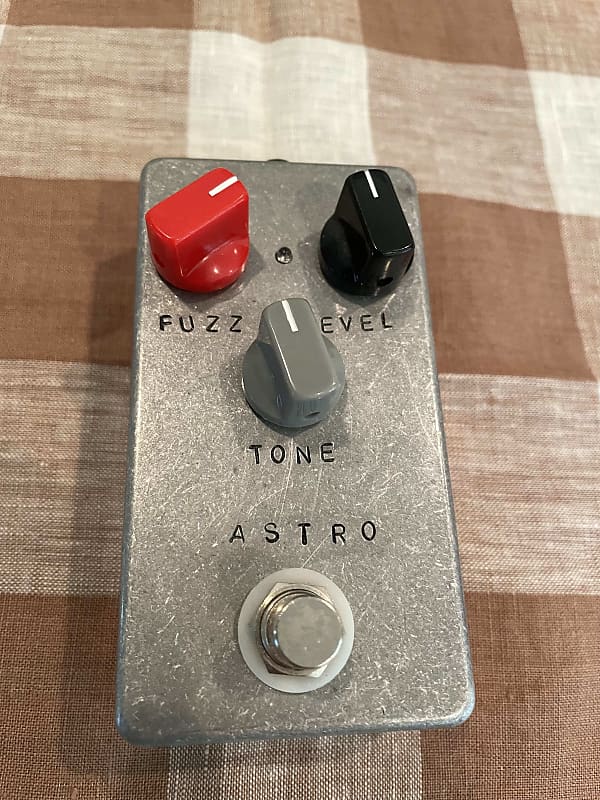 Aion Astra Astro Fuzz clone | Reverb