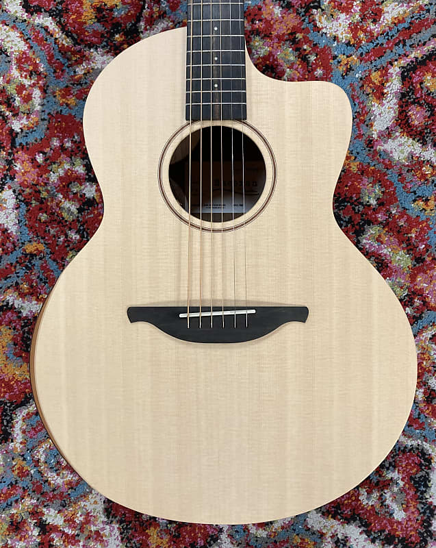 Sheeran by Lowden S04 2022 - Natural, Excellent, DEMO, SKU: I716276 image 1