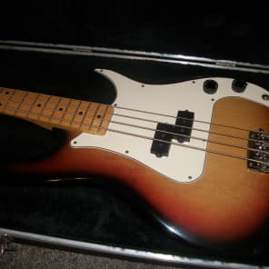 Peavey fury hotsell bass guitar