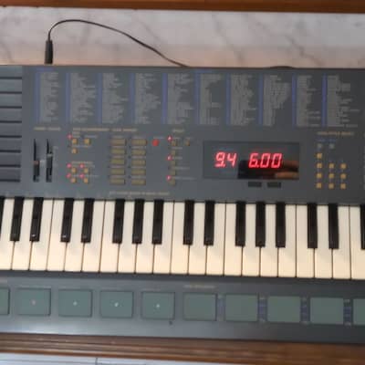 Yamaha PSS 680 1988 - MANUAL BOOK Grey Blue very near to DX7 2 FM operators 9 paramets and the same Drums that RX120 sequencer 5 Tracks Full working PSU image 1