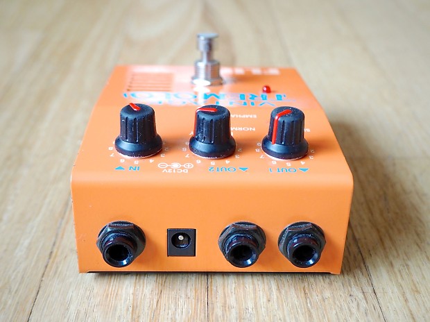 中古】 トレモロ 真空管搭載 エフェクター Guyatone VT-X FLIP