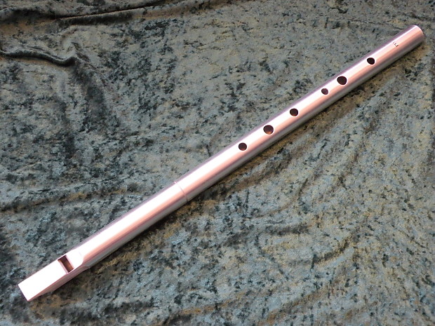 OVERTON GOLDIE LOW WHISTLE 2011 KEY OF E ALUMINUM FLUTE