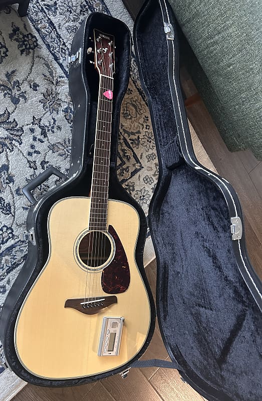 【美品】YAMAHA　FS730S　ヤマハ アコースティックギター】YAMAHAより、小型ボディと短い弦長で