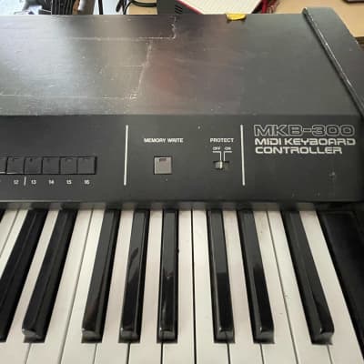 Roland MKB-300 76-Key MIDI Keyboard Controller image 2
