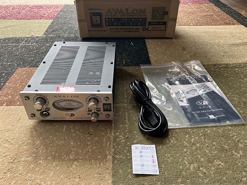 609 AVALON V5 マイクプリアンプ Avalon V5 Microphone Preamp (Black) | FrontEndAudio.com