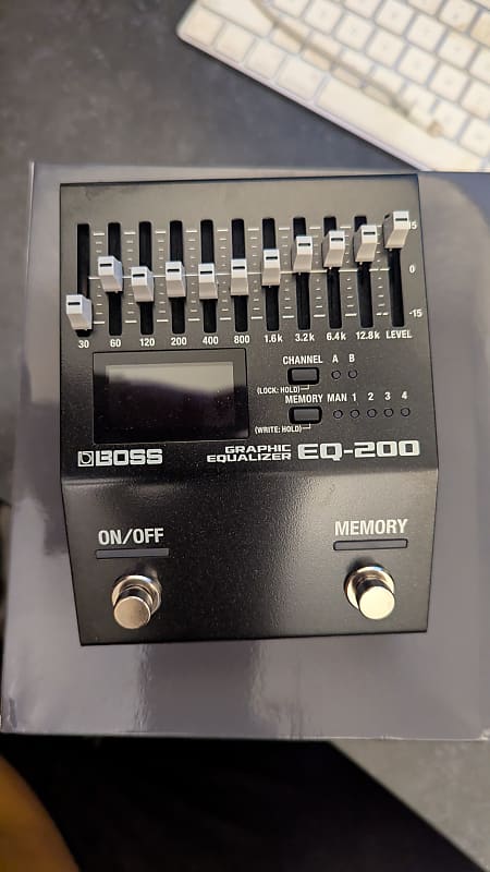 Boss EQ-200