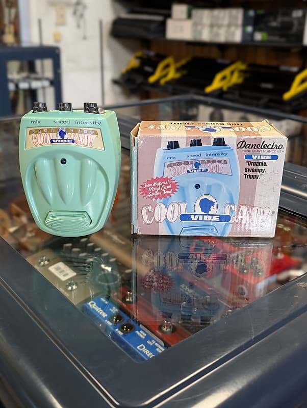 Danelectro Cool Cat Vibe