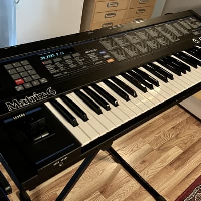 Oberheim Matrix 6 61-Key 6-Voice Synthesizer 1985 - Black