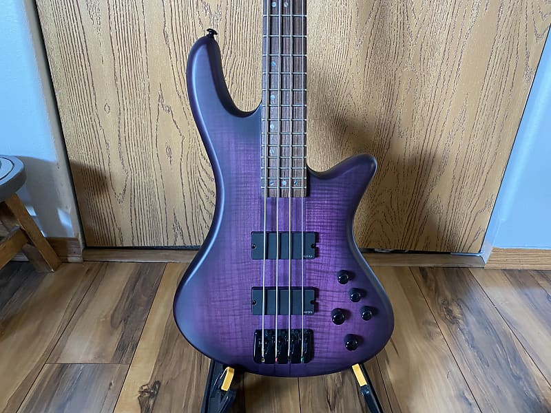 Schecter Guitar Research Limited-Edition Stiletto Studio-4 Bass