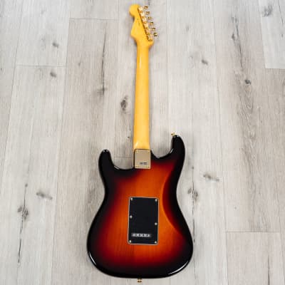 Fender Stevie Ray Vaughan Stratocaster Guitar, Pau Ferro Fretboard, 3-Color Sunburst image 6