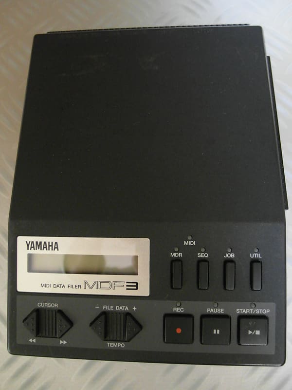 Yamaha MDF3 Midi Data Filer + 2 midi cables | Reverb