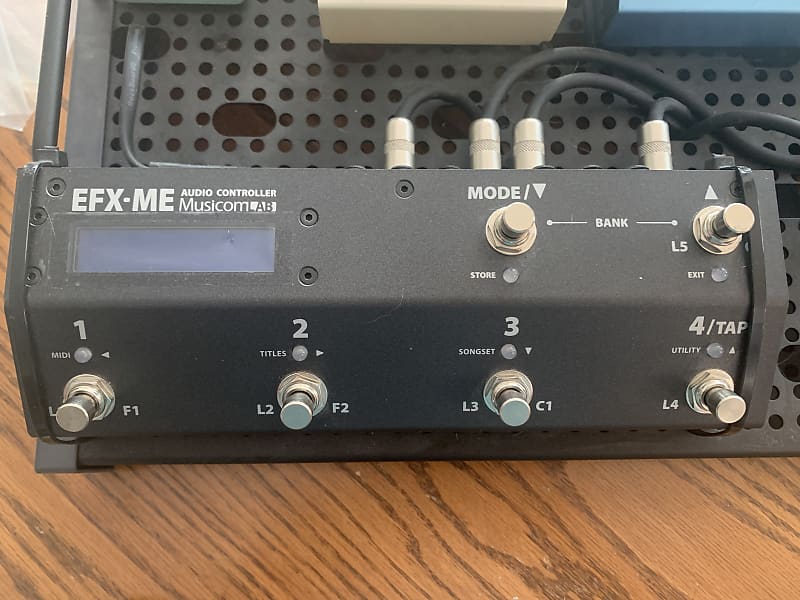 MusicomLab EFX-ME Pedal Switcher and MIDI Controller