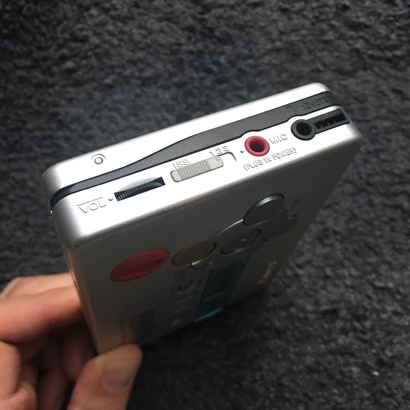 SONY WM-GX677 Walkman Cassette Player, Excellent Silver ! Working !