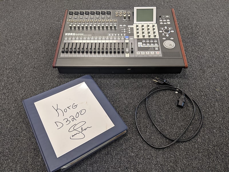 Korg D3200 Digital Recording Studio