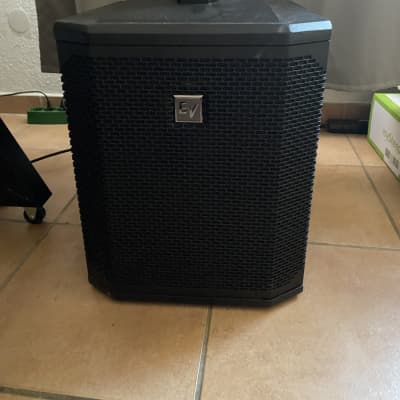 Electro-Voice Evolve 30M Portable Powered Column Loudspeaker System 2020 - Present - Black image 3