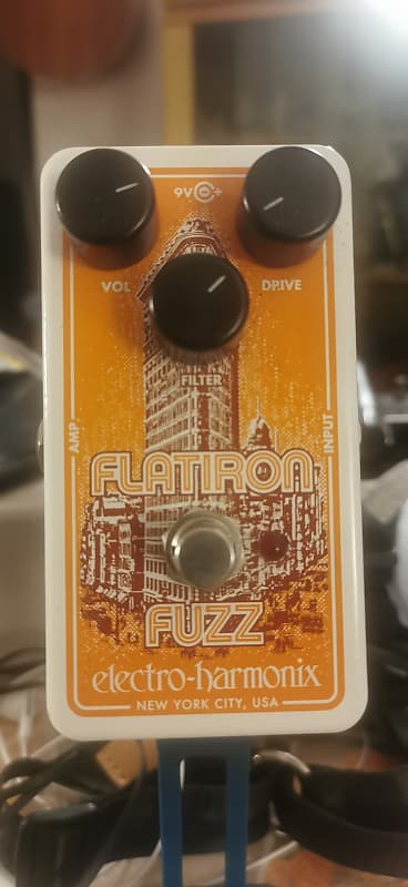 Electro-Harmonix Flatiron Fuzz