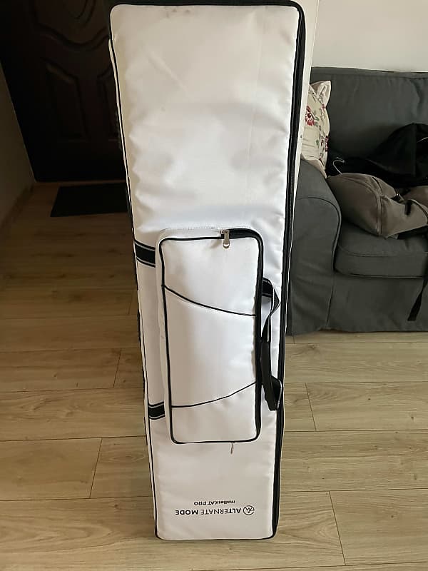 MalletKAT Softcase 2023 White Reverb