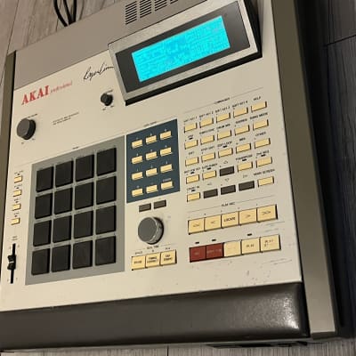 Akai MPC60 Integrated MIDI Sequencer and Drum Sampler 1988 - 1991 - Grey image 7
