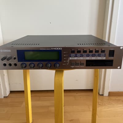 Yamaha A4000 1999