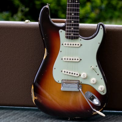 2017 Fender Custom Shop '60 Relic Stratocaster Sunburst w/G&G Case & COA for sale