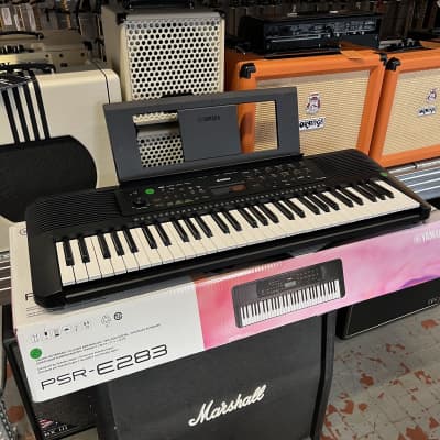 Yamaha   Psr E283