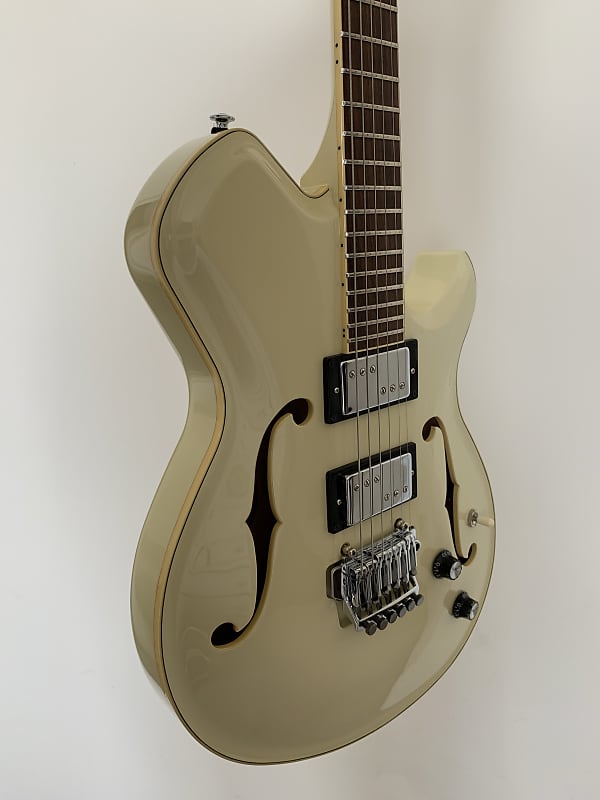 Yamaha Wes Borland CV820WB White | Reverb
