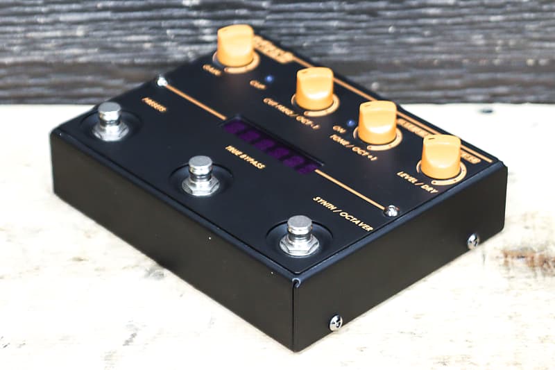 ベース MARKBASS REVERBERO croppedSml-bass-tube-marker-