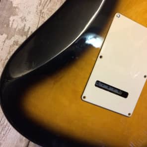 Hondo Fame Series 760 1980s 2 Color Sunburst Left Handed Samick Vintage Guitar image 7