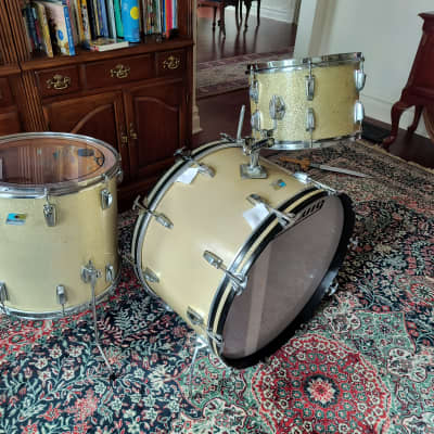 Vintage 1970s Ludwig No. 999 Deluxe Classic Outfit 9x13 / 16x16 / 14x24" Drum Set (3-Ply) in Silver Sparkle image 3
